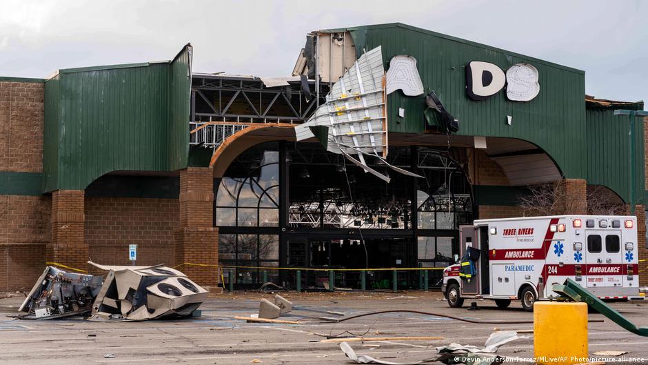 Tornado mematikan di Michigan dan Oklahoma, dampak cuaca ekstrem